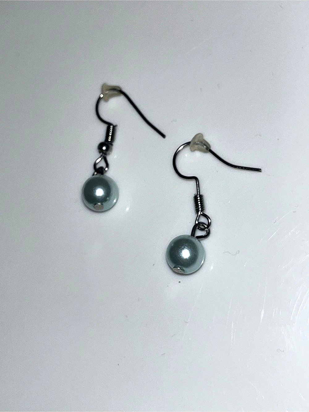 Pearl Dangle Earrings Like New